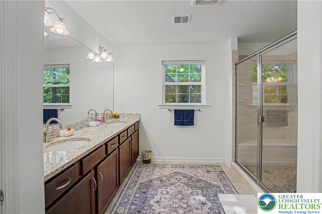 2668 Hollow View Drive Property Photo 32