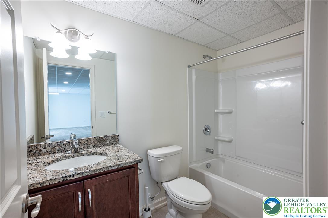 2668 Hollow View Drive Property Photo 46