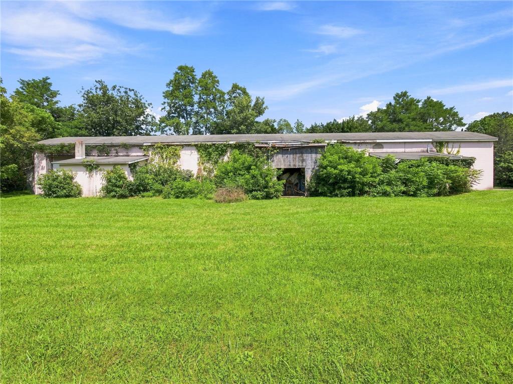 835 Gilbert Road Property Photo 3