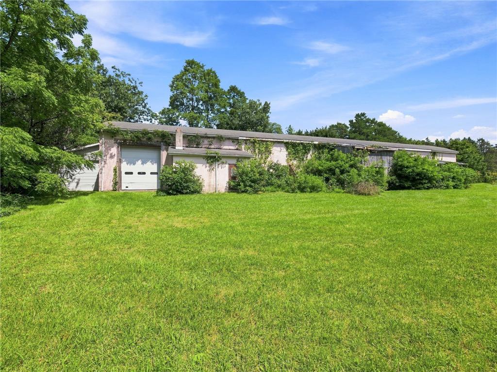 835 Gilbert Road Property Photo 4