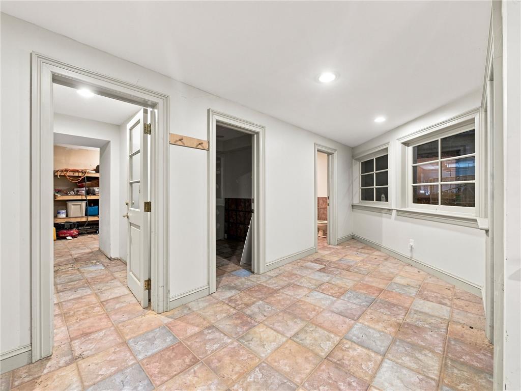 835 Gilbert Road Property Photo 19