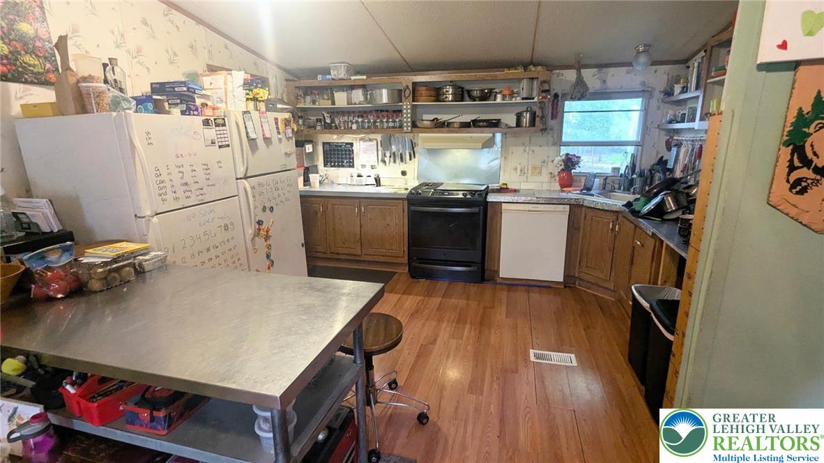 7814 Dougherty Drive Property Photo 4