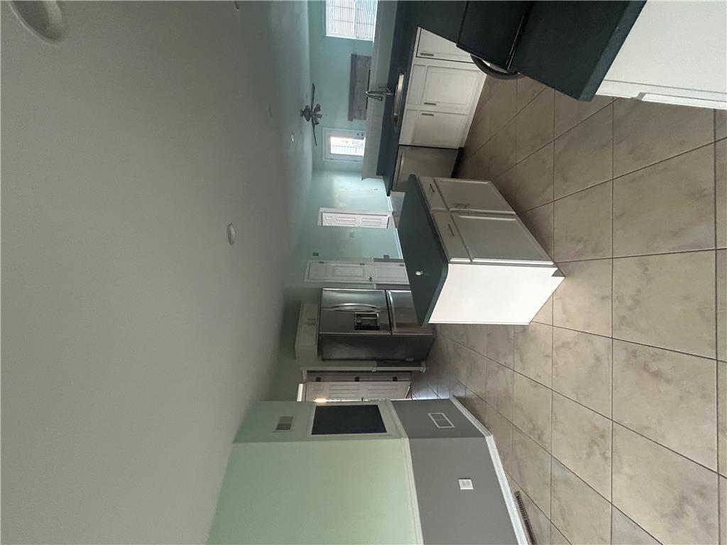 2183 Rolling Meadow Drive Property Photo 7