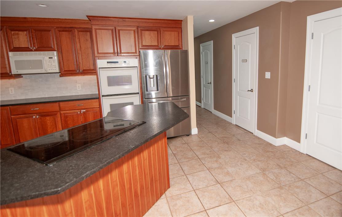 2202 High Meadow Road Property Photo 11