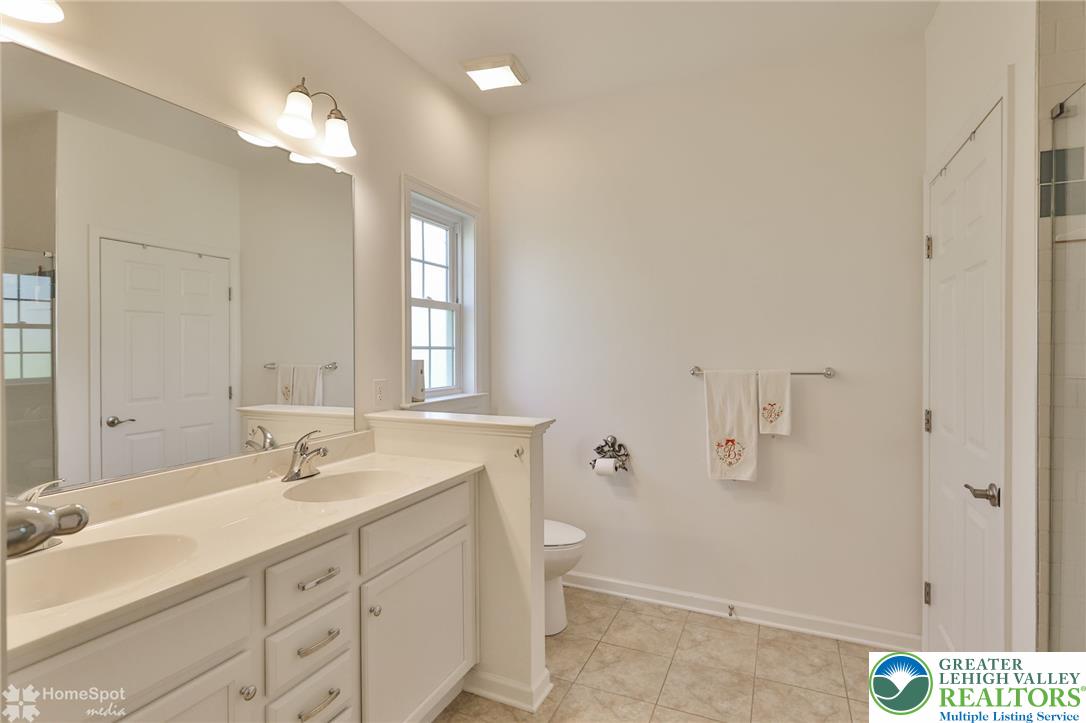 5424 Traditions Property Photo 33