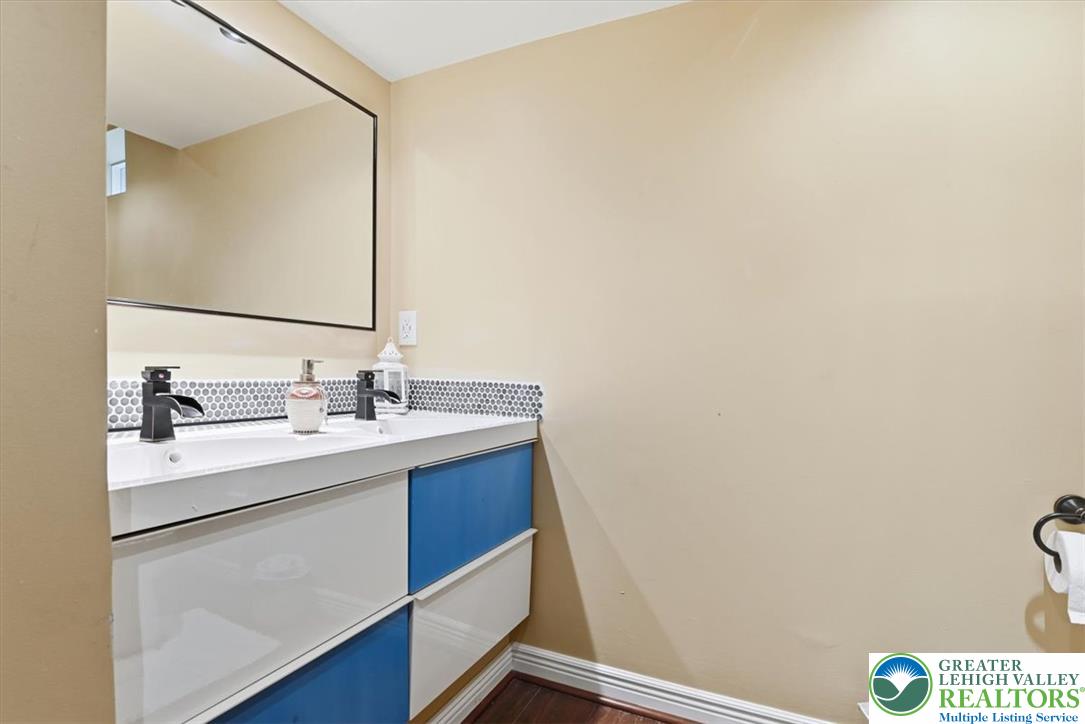 18 Creek Court Property Photo 69