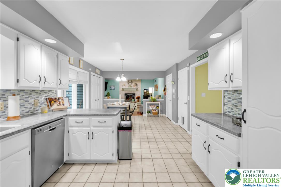 1816 Willow Drive Property Photo 14