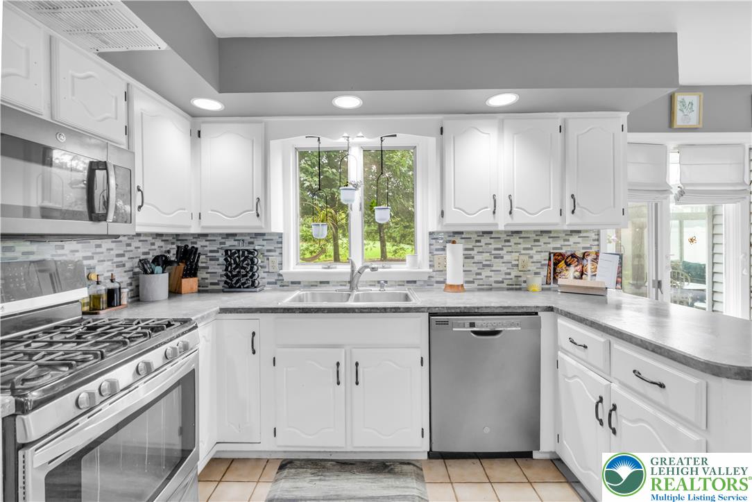 1816 Willow Drive Property Photo 15