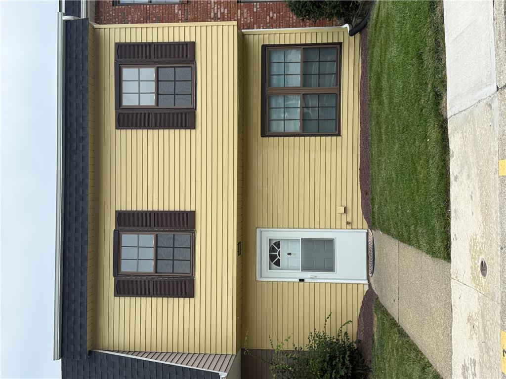 8 Lexington Property Photo 1