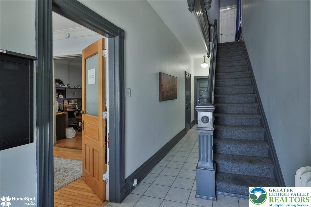 656 Main Street Property Photo 3