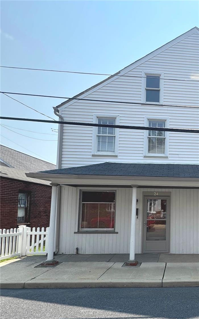 24 Pen Argyl Street Property Photo 1