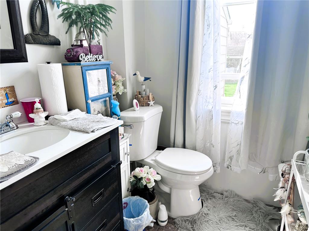 236 2nd Street Property Photo 11