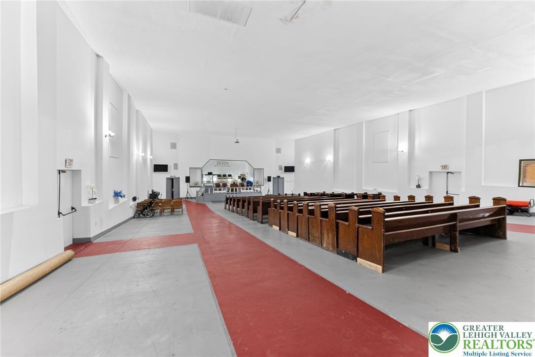 429 W Tilghman Street Property Photo 10