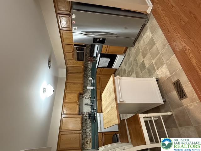 641 Muhlenberg Drive Property Photo 4