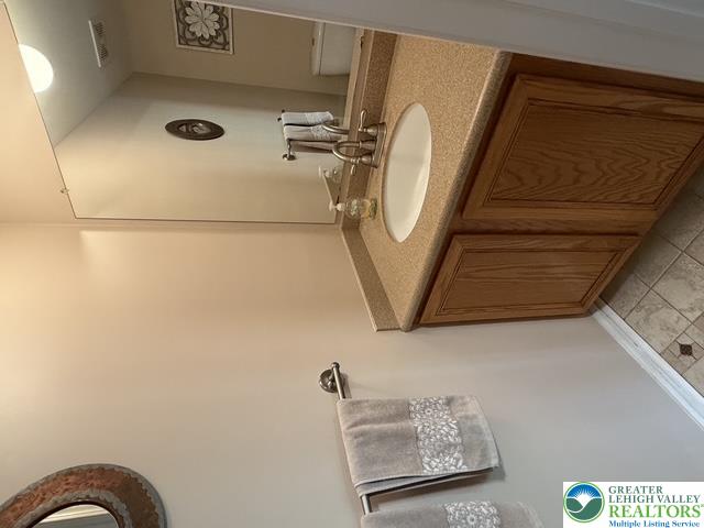 641 Muhlenberg Drive Property Photo 12