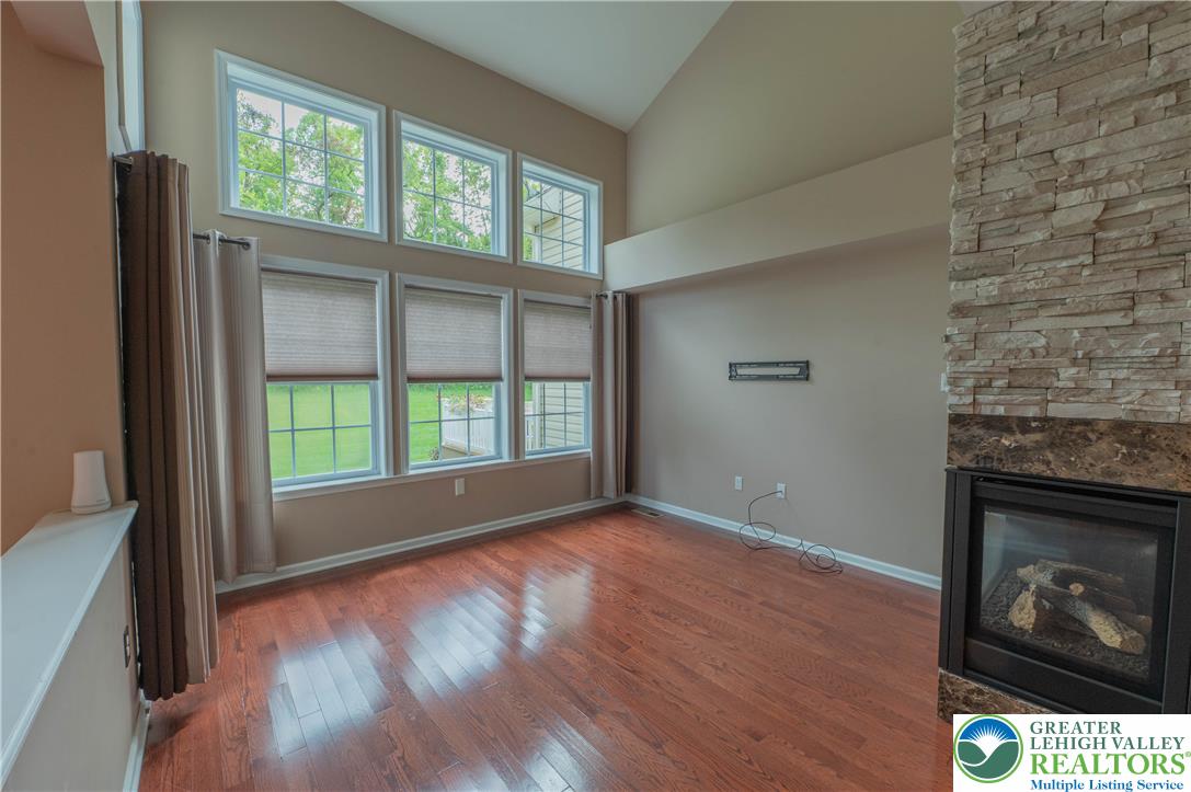 4480 Lenni Circle Property Photo 3