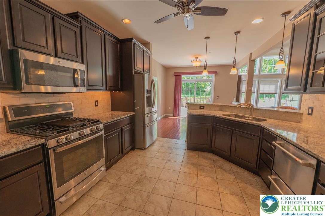 4480 Lenni Circle Property Photo 8