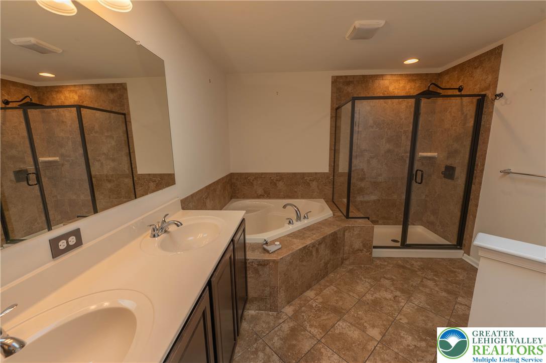 4480 Lenni Circle Property Photo 14