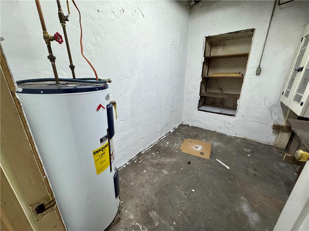 39 Canal Street Property Photo 15