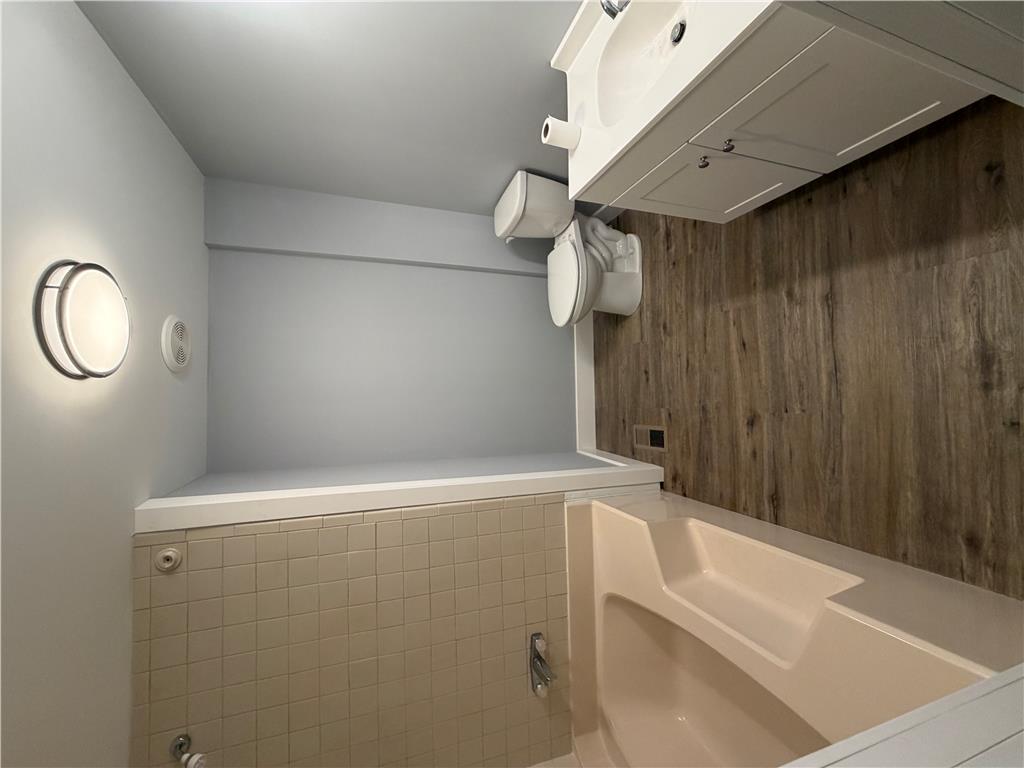 19 Springridge Property Photo 17