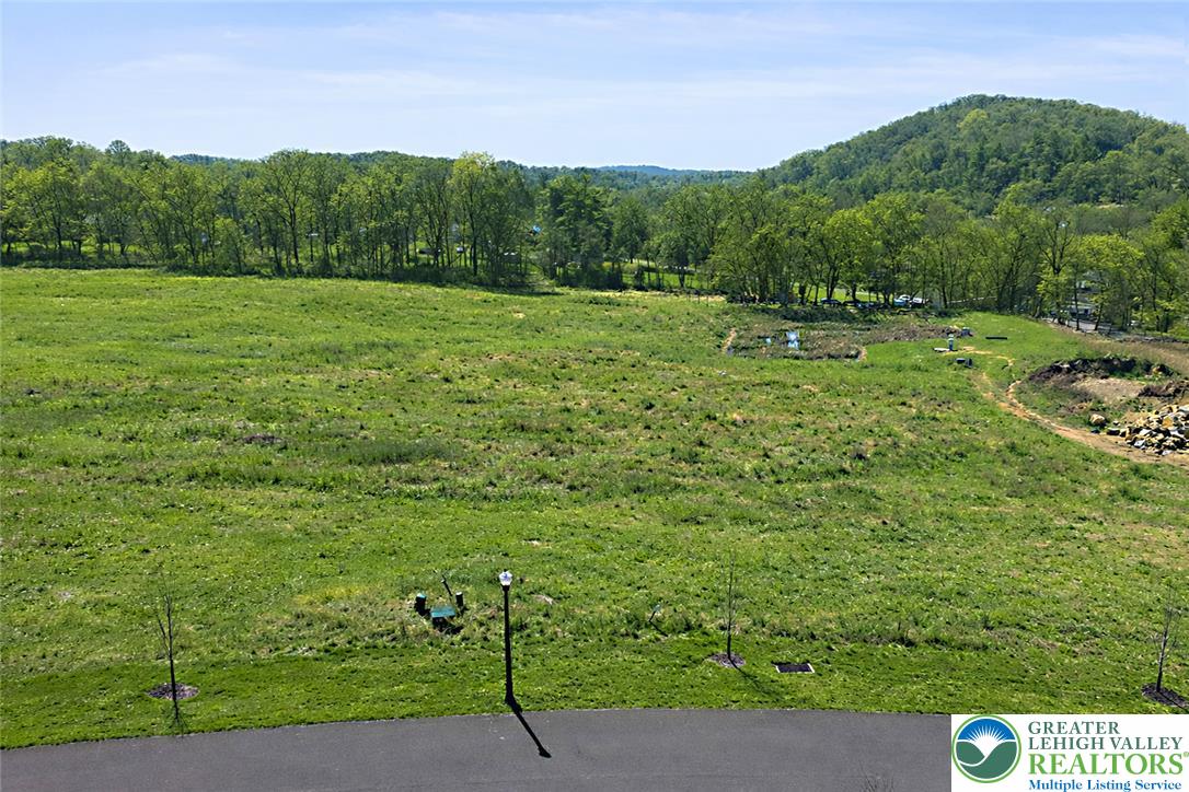 2602 Saddleback Lane Property Photo 3