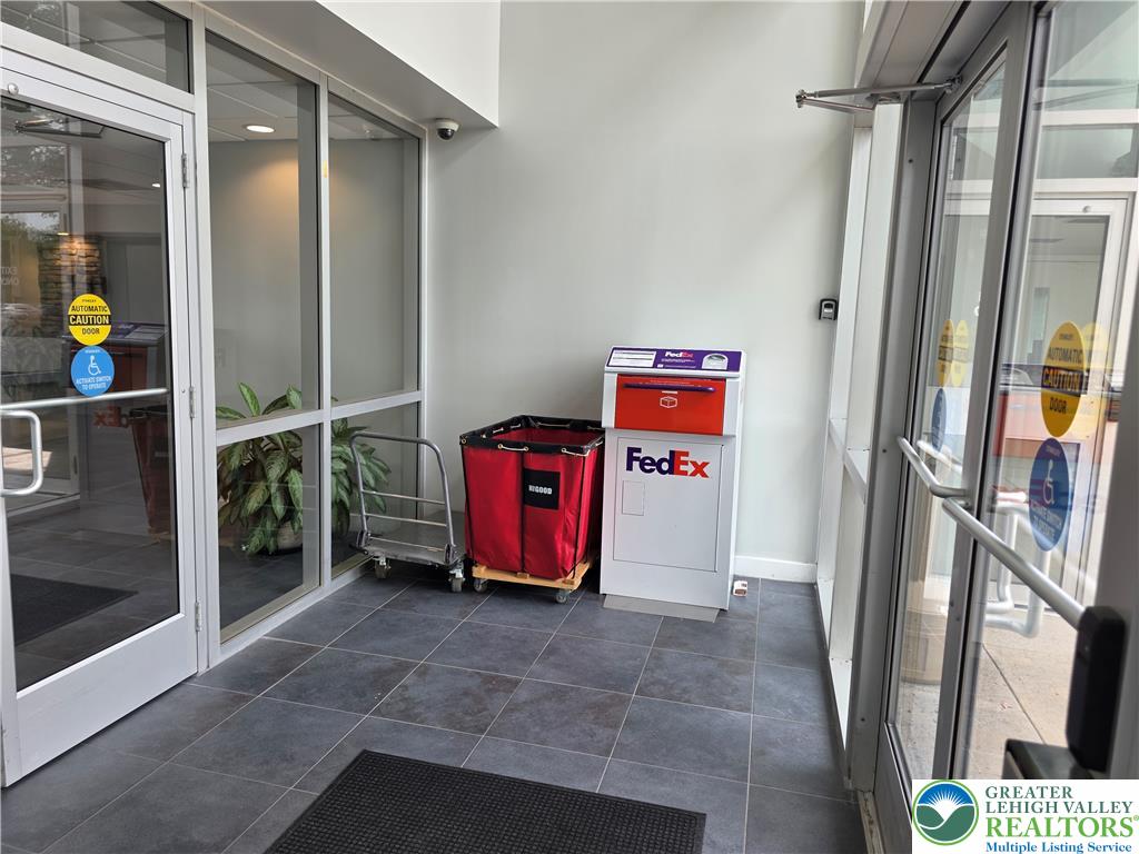 95 Highland Avenue 260 Property Photo 4