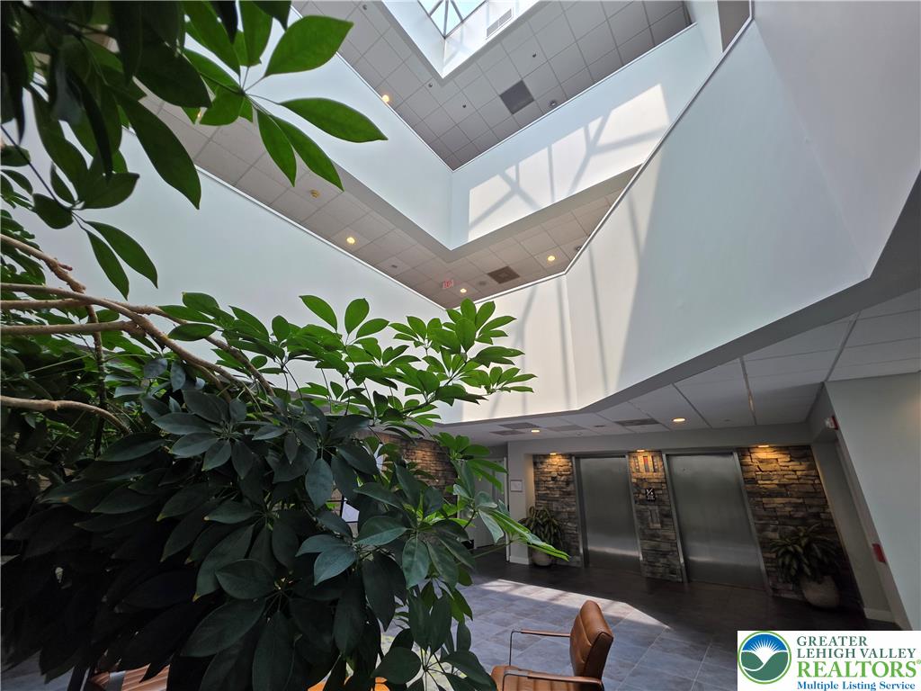 95 Highland Avenue 260 Property Photo 8