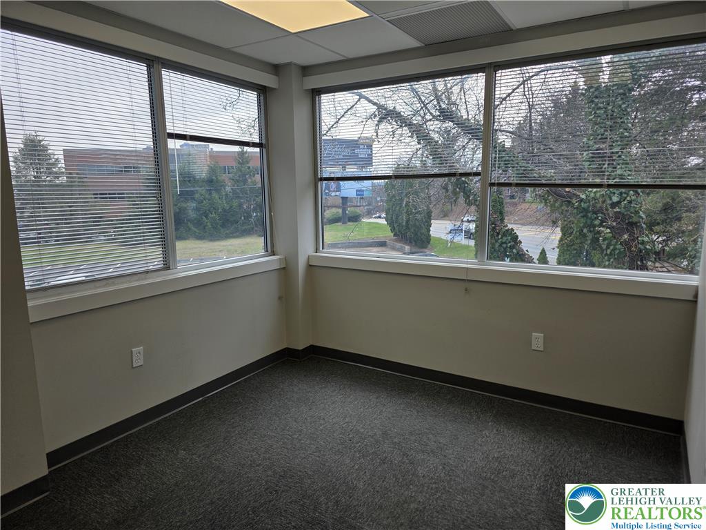 95 Highland Avenue 260 Property Photo 17