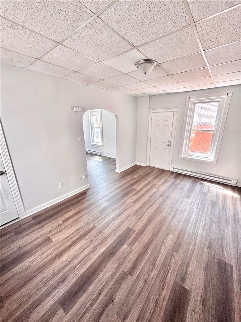 635 West Green Street Property Photo 5
