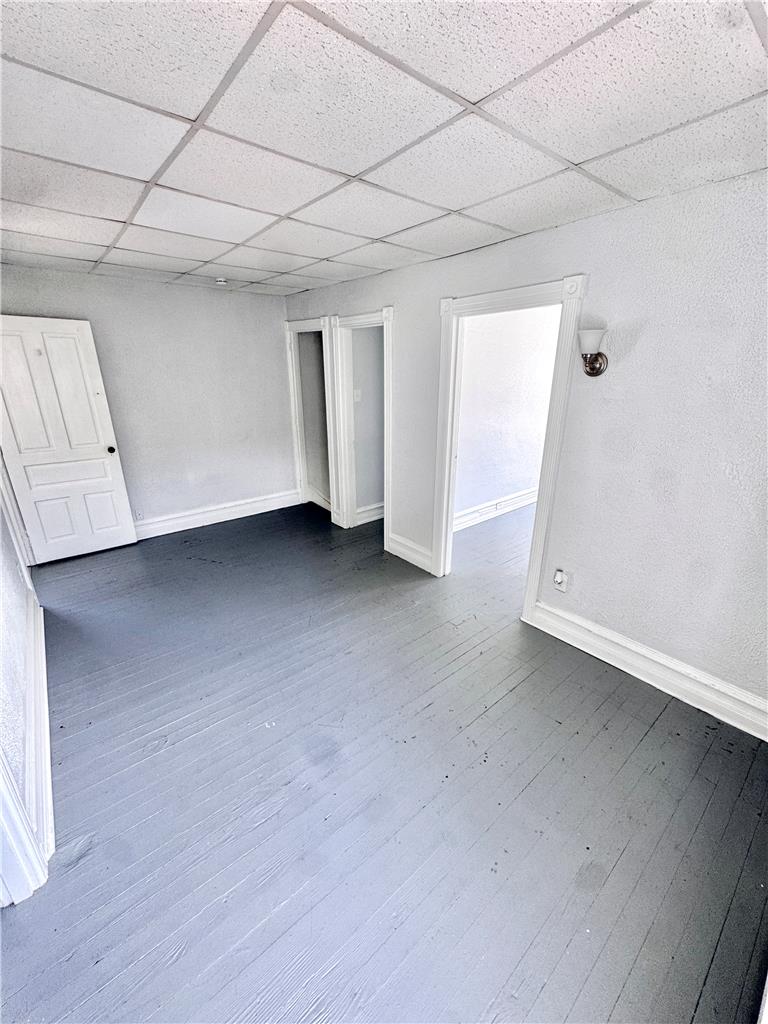 635 West Green Street Property Photo 7