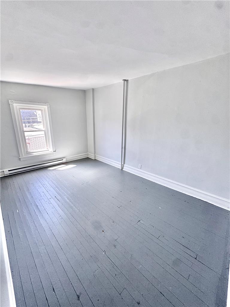 635 West Green Street Property Photo 12
