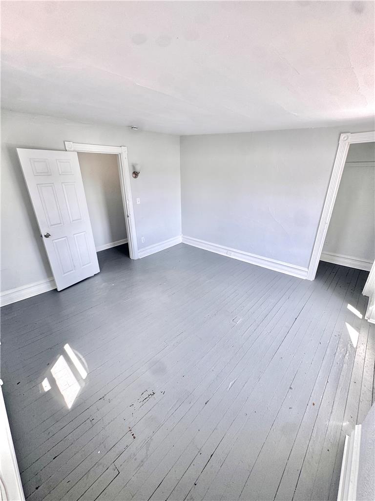 635 West Green Street Property Photo 15