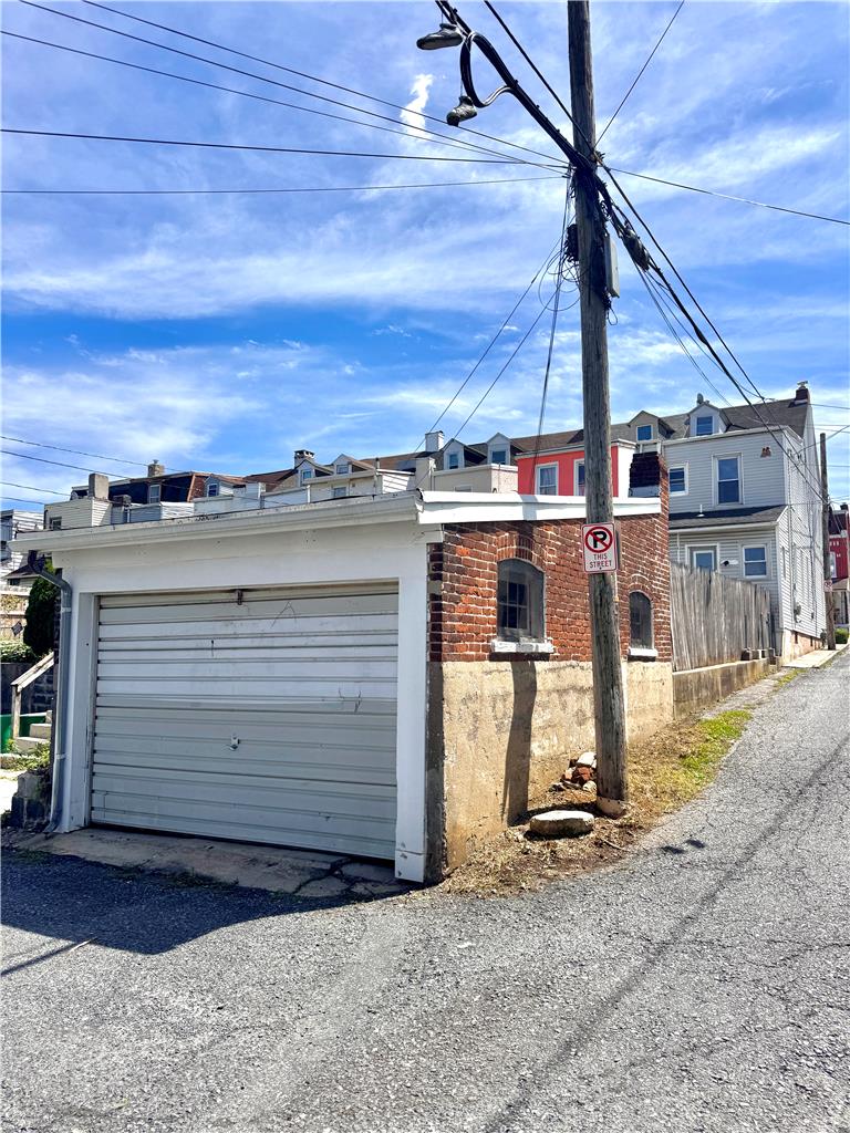 639 West Greenleaf Street Property Photo 26