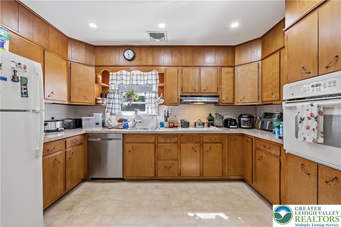 798 Krocks Court Property Photo 12