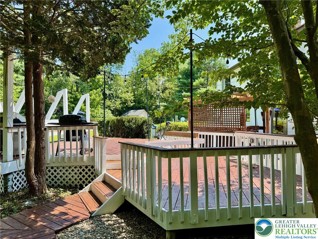 5061 Wendi Drive West Property Photo 11