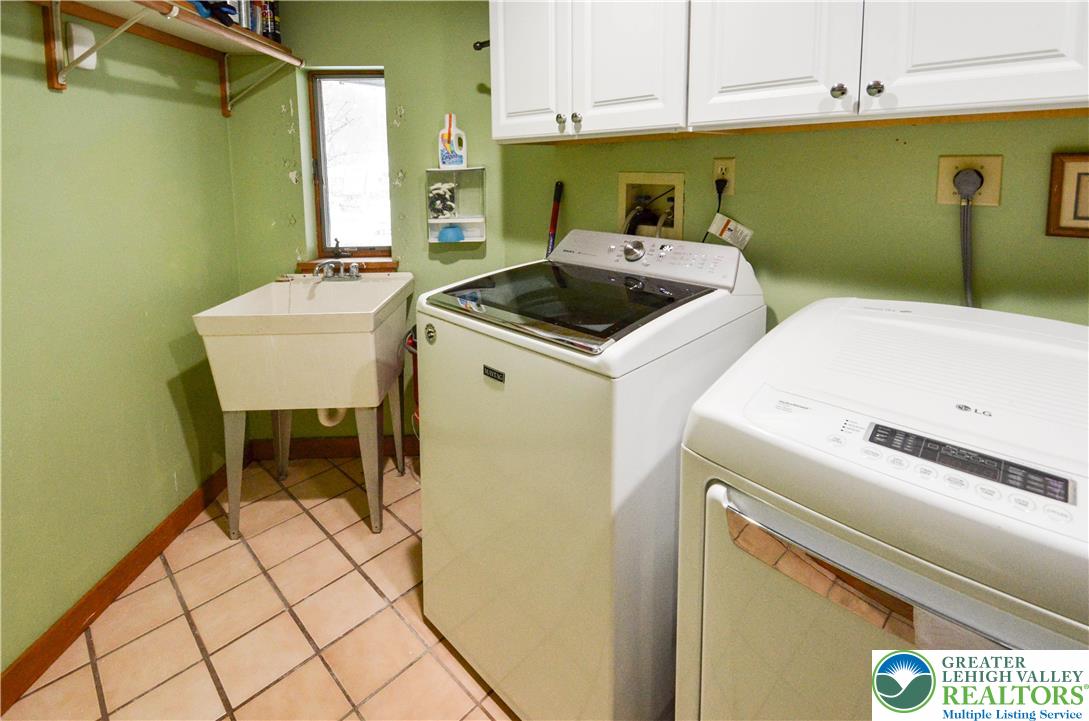 5061 Wendi Drive West Property Photo 37