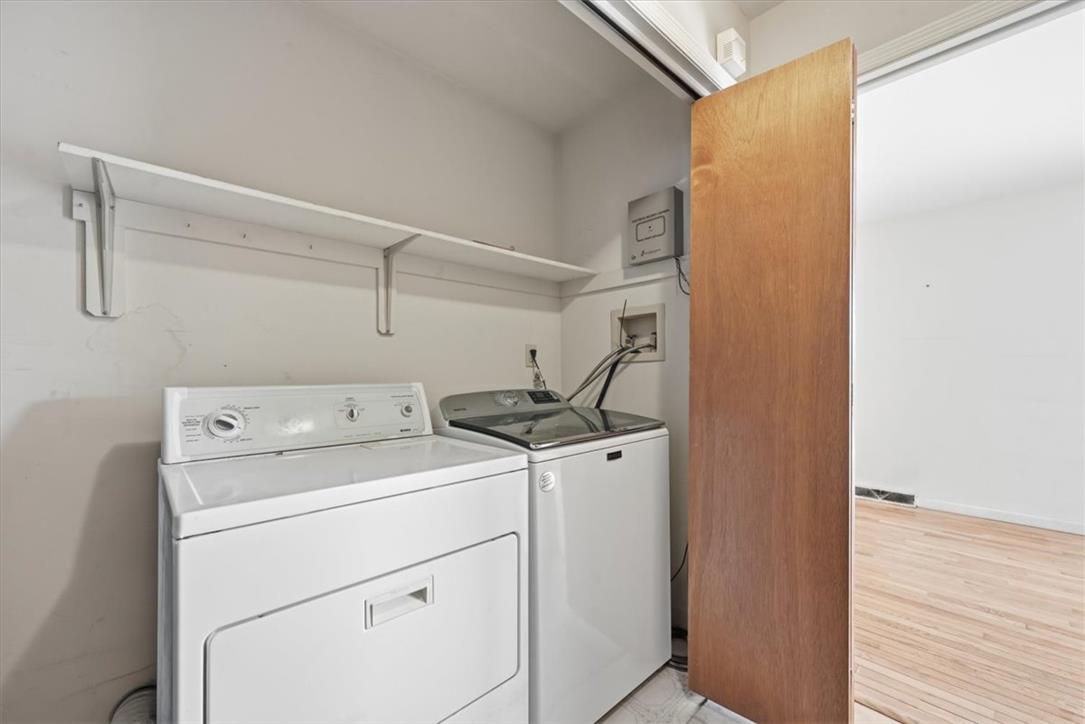 1902 West Walnut Street Property Photo 25