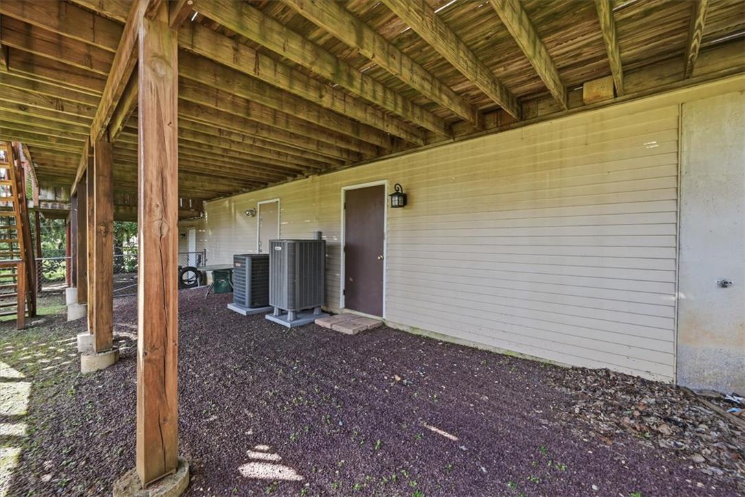 1902 West Walnut Street Property Photo 30