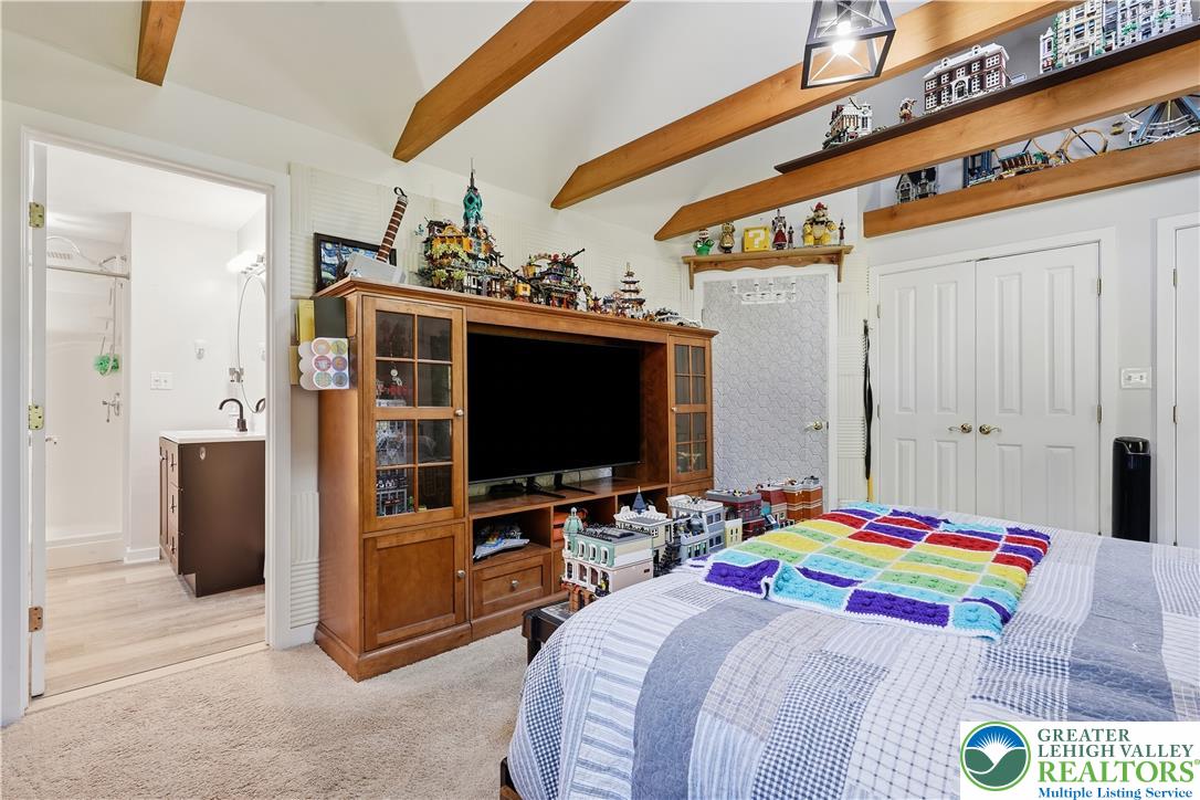 5640 Sullivan Trail Property Photo 14