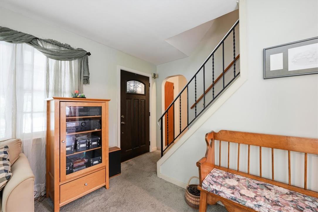 2029 West Walnut Street Property Photo 15