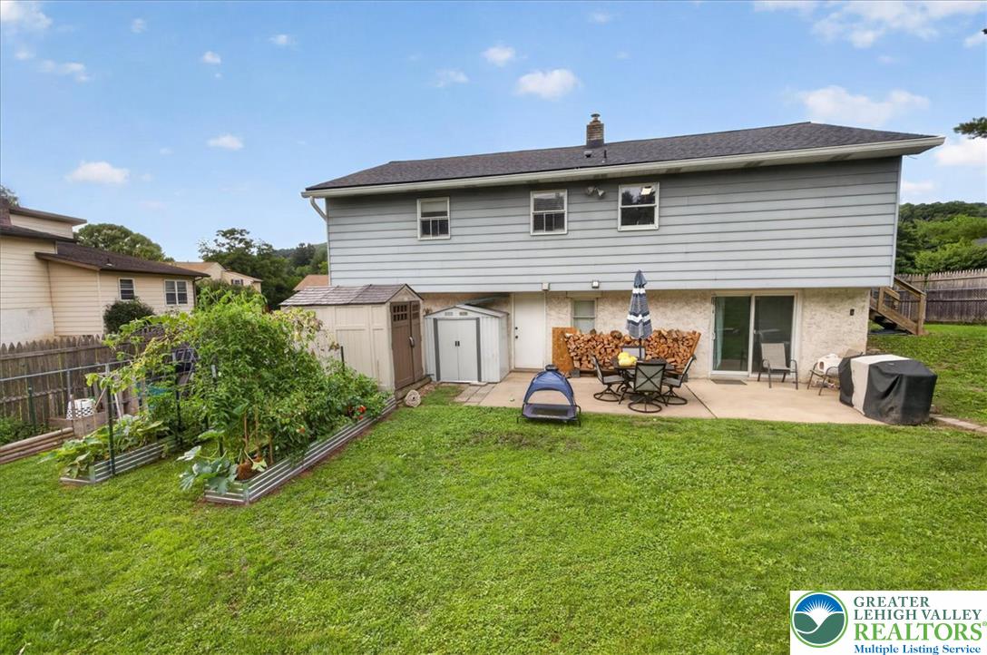 1448 Garden Avenue Property Photo 4
