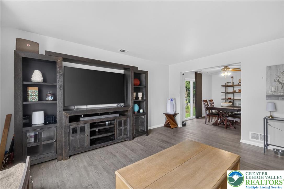 1448 Garden Avenue Property Photo 8