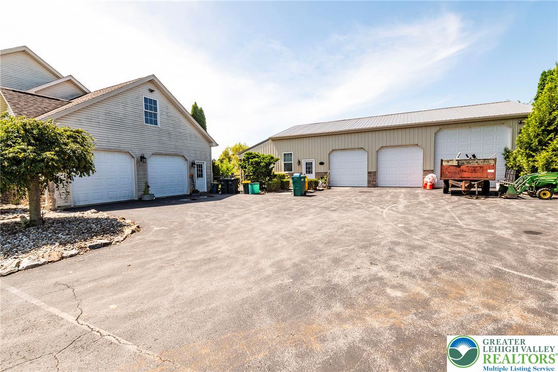 1603 Kings Court Property Photo 33