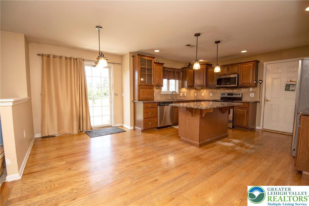1603 Kings Court Property Photo 42