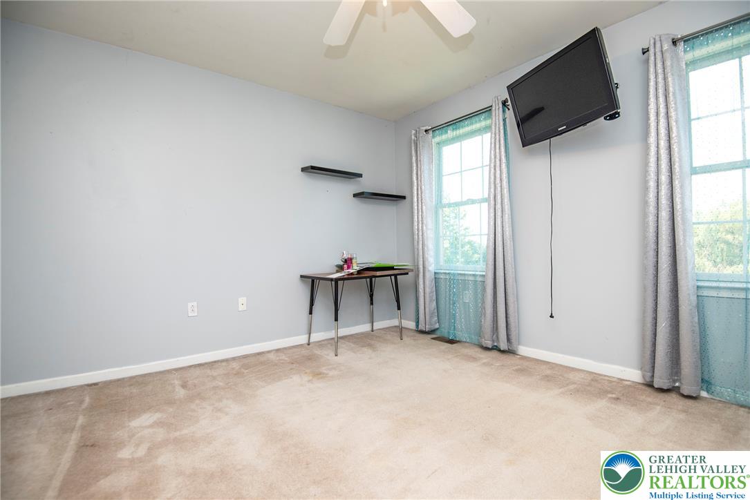 1603 Kings Court Property Photo 47