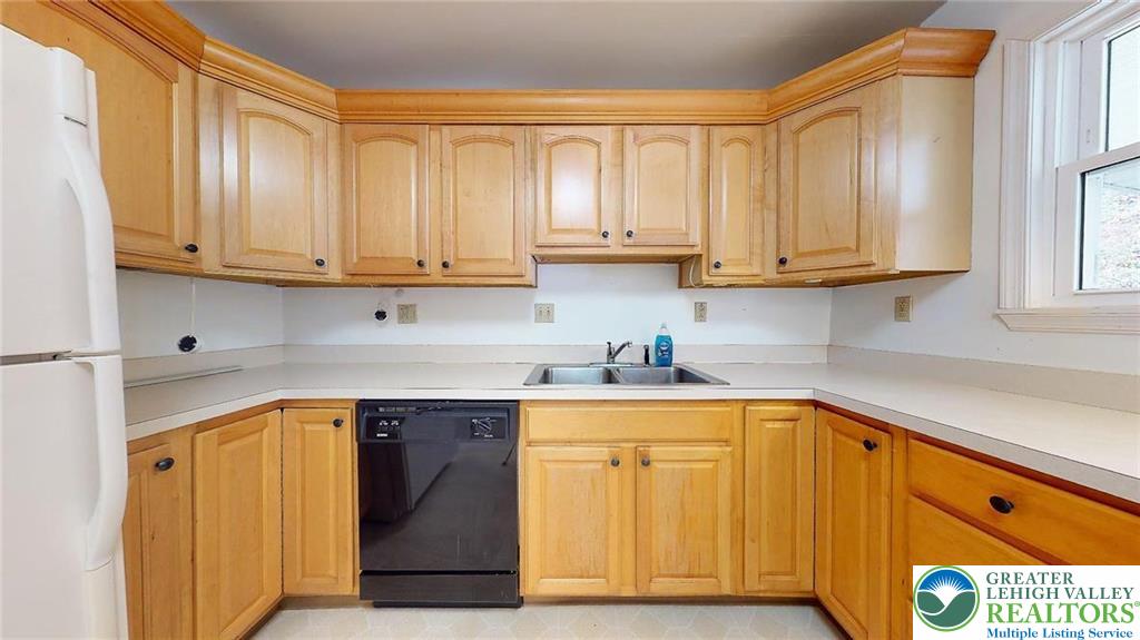 2331 West Washington Street Property Photo 5