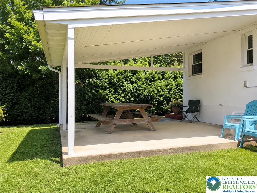 2331 West Washington Street Property Photo 10