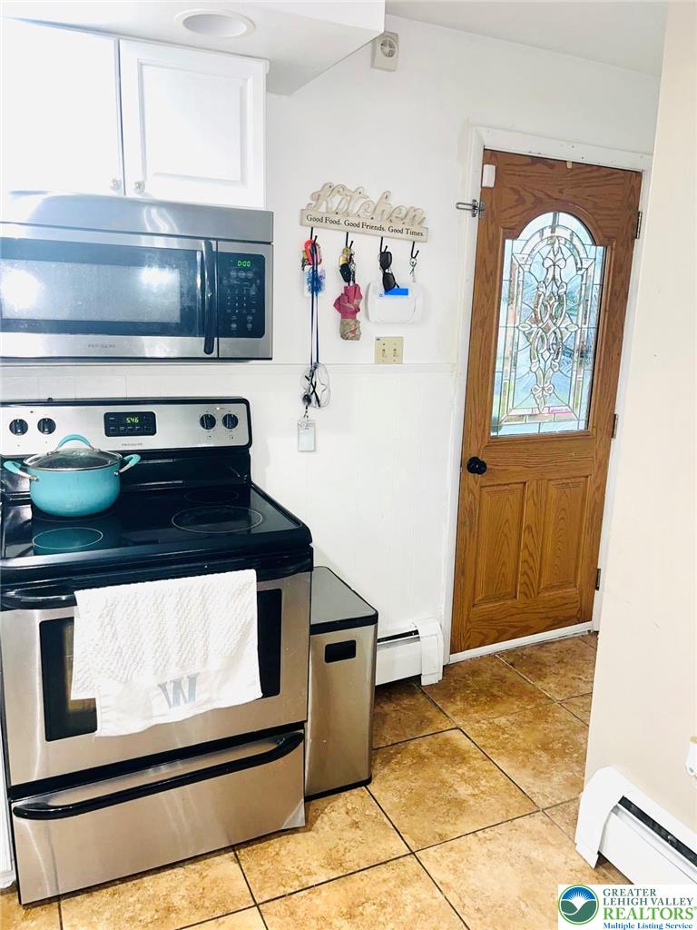 942 South Front Street Property Photo 10