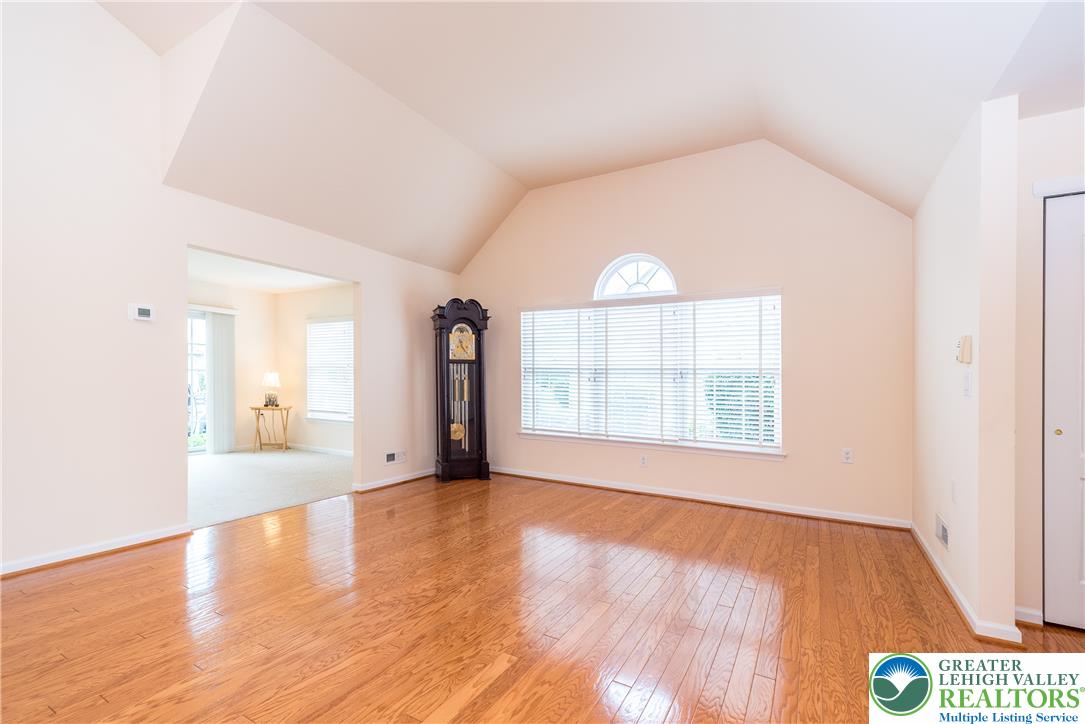 2869 Donegal Drive Property Photo 5