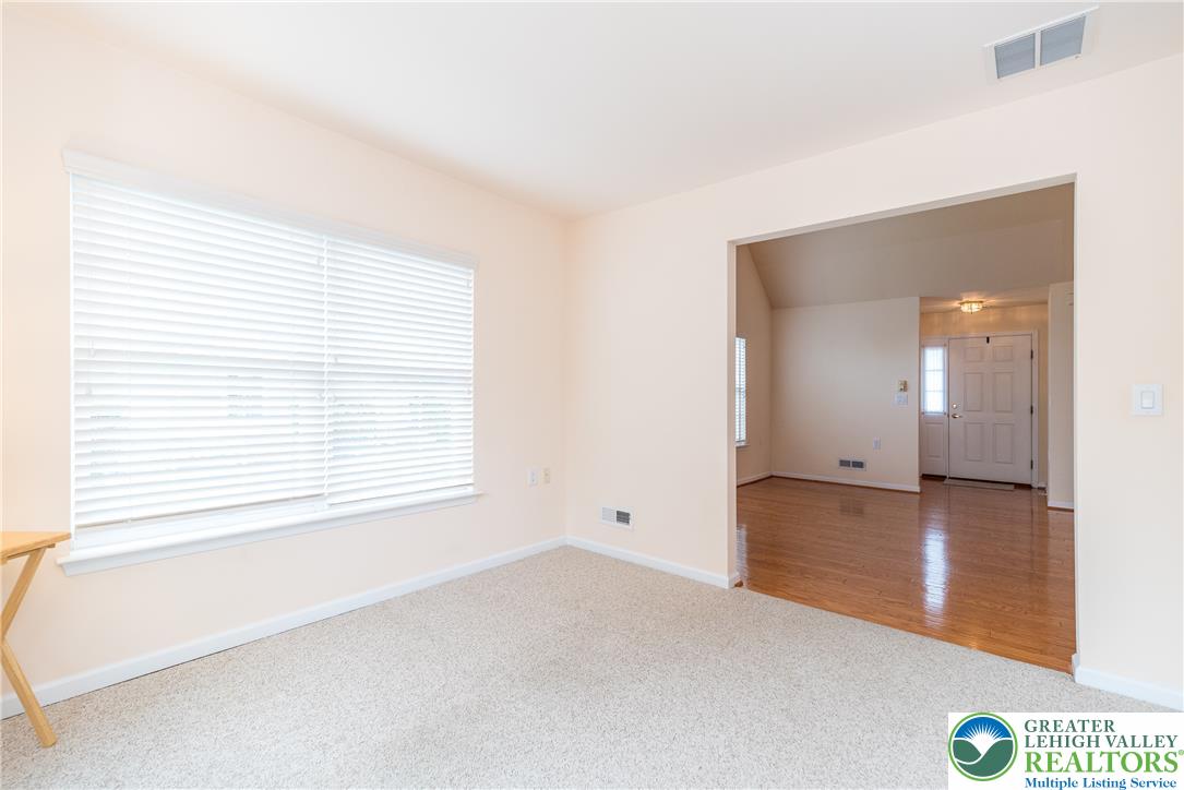 2869 Donegal Drive Property Photo 6